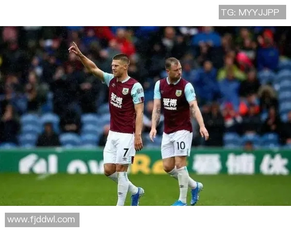 伯恩利与哈德斯菲尔德精彩对决比分揭晓分析与回顾