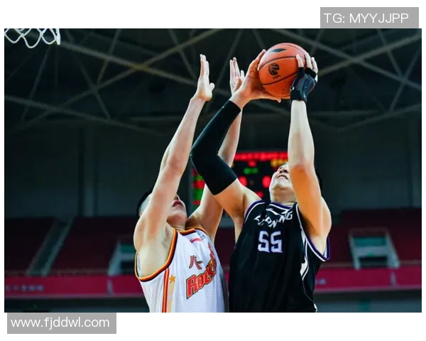 八一队与辽宁队下半场精彩对决回顾与分析 八一队与辽宁队下半场精彩对决回顾与分析