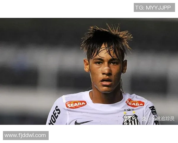 内马尔的足球传奇之路:从巴西天才到世界巨星的蜕变与荣耀 内马尔的足球传奇之路:从巴西天才到世界巨星的蜕变与荣耀