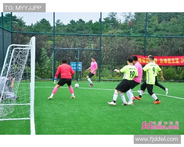 淄博蹴鞠迎战泰州全力争胜展现足球魅力与激情对决 淄博蹴鞠迎战泰州全力争胜展现足球魅力与激情对决