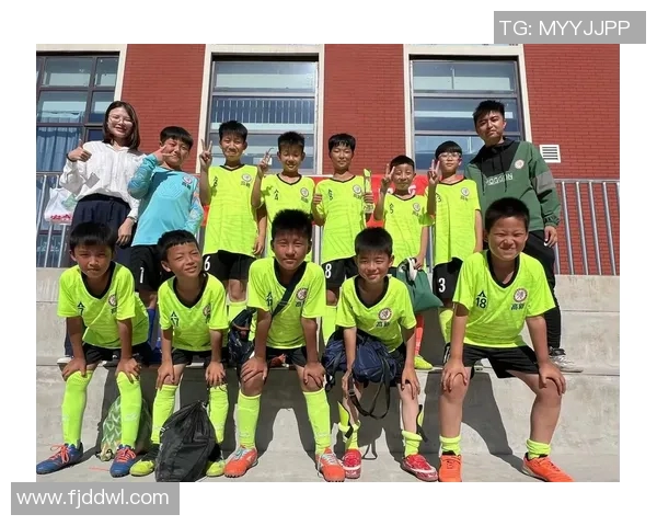 神户胜利与满水鼓动的激烈对决展现足球魅力与团队精神