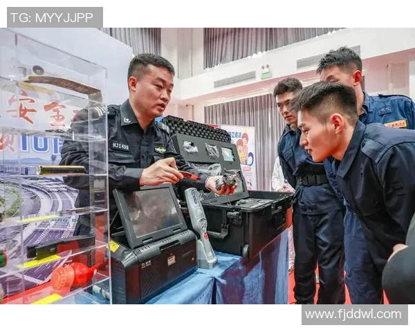 解放军与公安视频对比分析探讨两者在维护社会安全中的角色与职责 解放军与公安视频对比分析探讨两者在维护社会安全中的角色与职责