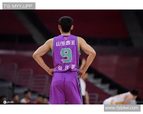 张庆鹏:从篮球场的拼搏到人生舞台的精彩蜕变之路 张庆鹏:从篮球场的拼搏到人生舞台的精彩蜕变之路